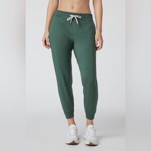 Vuori DreamKnit joggers. NWT